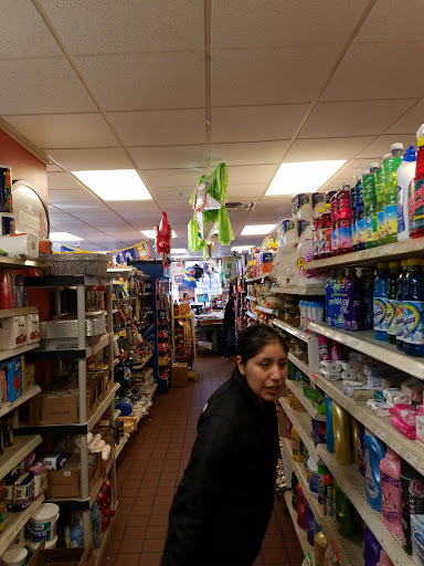 Grocery Store «Mendoza Grocery II», reviews and photos, 515 N Cedar Lake Rd, Round Lake, IL 60073, USA