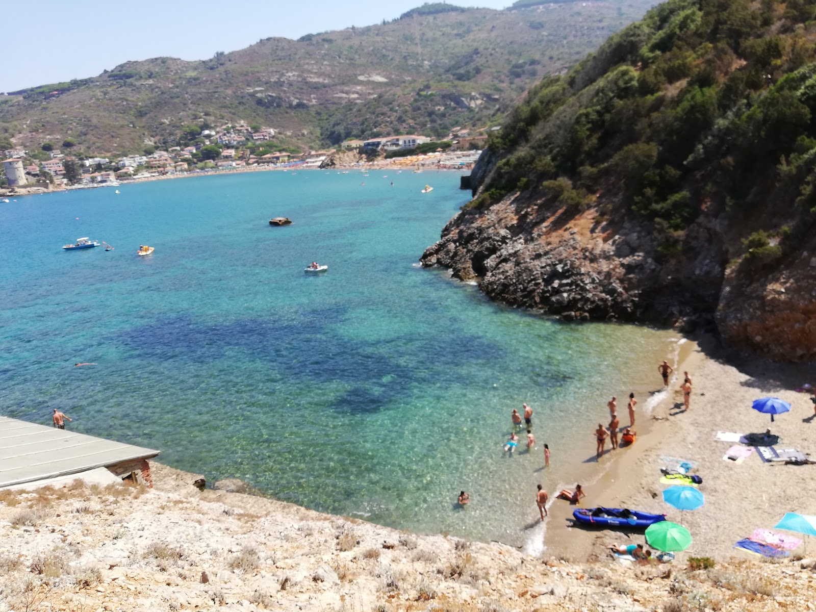 Photo de Spiaggia di Pertuso avec un niveau de propreté de très propre