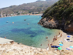 Foto von Spiaggia di Pertuso mit sehr sauber Sauberkeitsgrad
