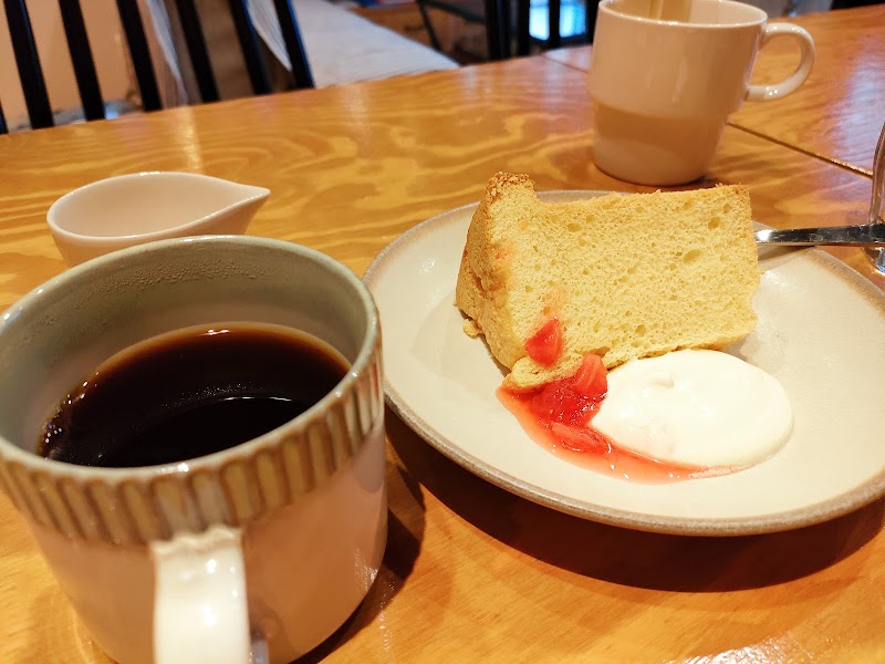 YACOCAFE (ヤコカフェ)