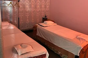 Cosy Massage image