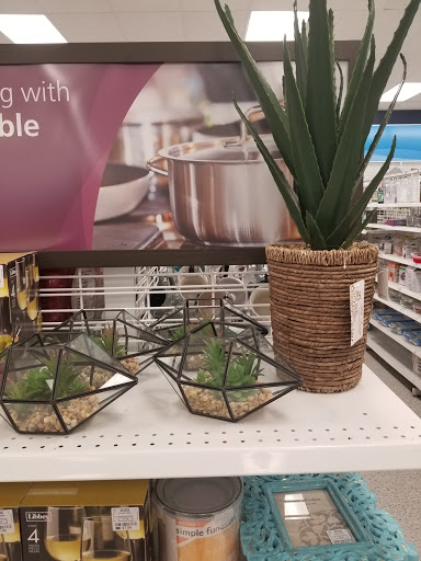 Clothing Store «Ross Dress for Less», reviews and photos, 2220 Daniels St, Manteca, CA 95337, USA