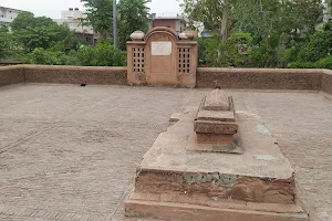 Ibrahim Lodhi Tomb image