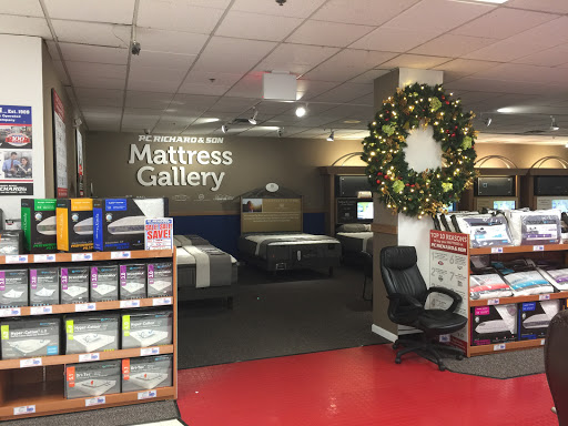 Appliance Store «P.C. Richard & Son», reviews and photos, 113-14 Queens Blvd, Forest Hills, NY 11375, USA