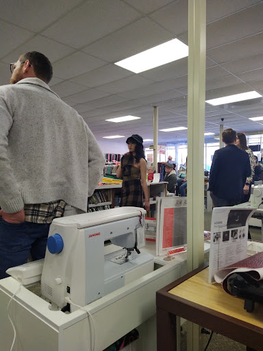 Shopping Mall «Indian Hills Shopping Center», reviews and photos, 2407 W 13th St N, Wichita, KS 67203, USA