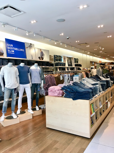 Clothing Store «Gap», reviews and photos, 7007 Friars Rd, San Diego, CA 92108, USA