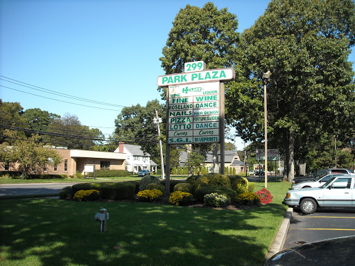 Wine Store «Lake Fine Wines», reviews and photos, 299 Hawkins Ave #2, Ronkonkoma, NY 11779, USA