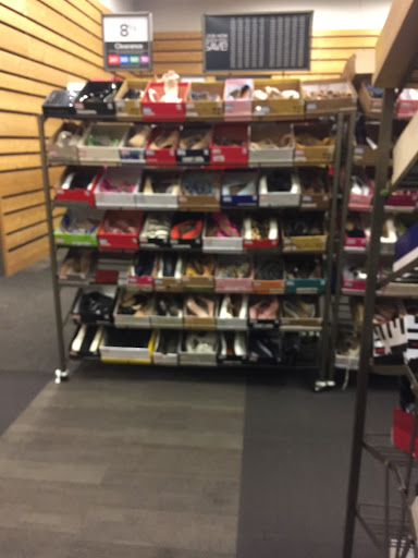 Shoe Store «DSW Designer Shoe Warehouse», reviews and photos, 3704 W Dublin Granville Rd, Columbus, OH 43235, USA