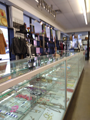 Thrift Store «The Salvation Army Family Store & Donation Center», reviews and photos, 26065 Greenfield Rd, Southfield, MI 48076, USA