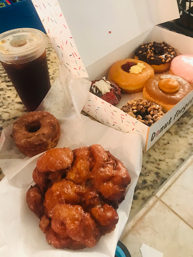Donut Shop «Jupiter Donut Factory», reviews and photos, 1115 Royal Palm Beach Blvd, Royal Palm Beach, FL 33411, USA
