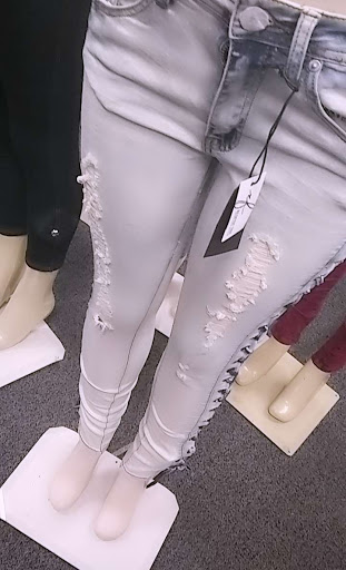 Shopping Mall «Uni-Dale Mall», reviews and photos, 608 University Ave W, St Paul, MN 55103, USA