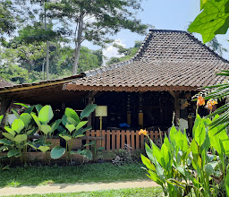Warung Sumber Gentong photo