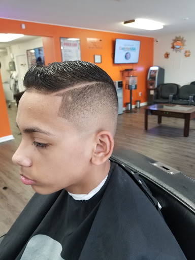 Barber Shop «DCB Barber Shop - Barber Shop Hispano», reviews and photos, 1545 E Olive Rd, Pensacola, FL 32514, USA