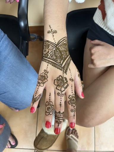 Beauty Salon «Aaina Beauty Salon», reviews and photos, 337 S Broadway, Hicksville, NY 11801, USA