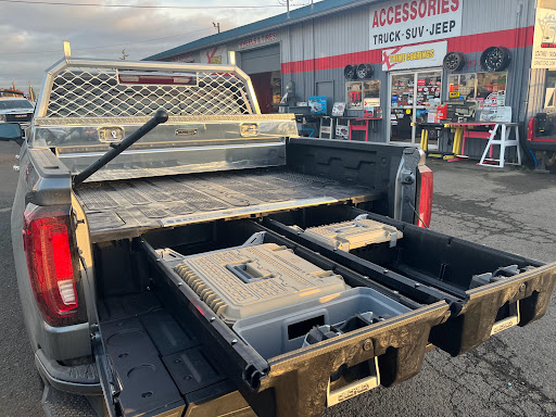 Trailer Hitch Supplier «S&R Motorz Inc», reviews and photos, 731 W Baseline St suite#1, Cornelius, OR 97113, USA