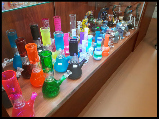 Tobacco Shop «N A Smoke Shop», reviews and photos, 2343 N Sierra Way, San Bernardino, CA 92405, USA