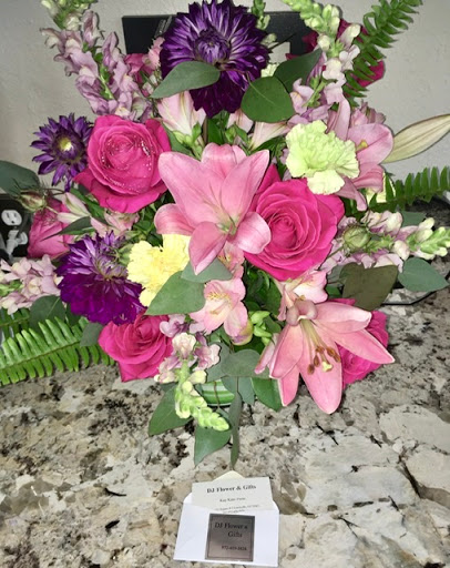 Florist «DJ FLOWERS & GIFTS», reviews and photos, 533 TX-121, Lewisville, TX 75067, USA