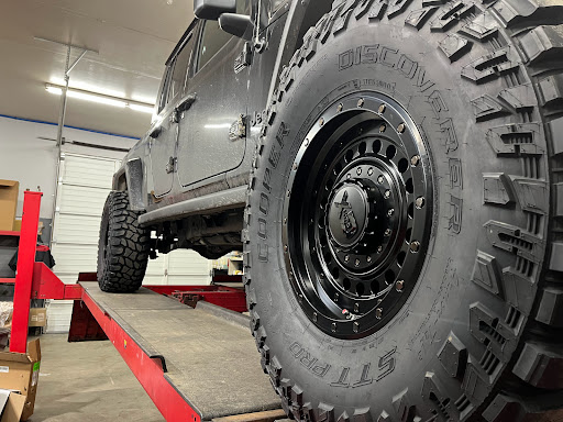 Trailer Hitch Supplier «S&R Motorz Inc», reviews and photos, 731 W Baseline St suite#1, Cornelius, OR 97113, USA