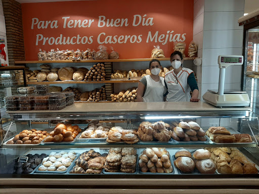 Panadería Mejías Mellado C.          B.          