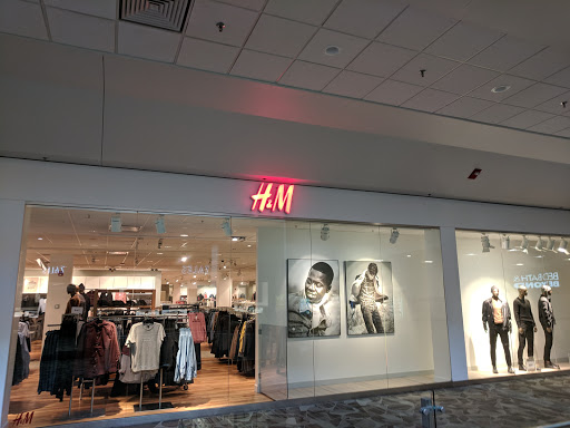 Shopping Mall «Crystal Mall», reviews and photos, 850 Hartford Turnpike, Waterford, CT 06385, USA