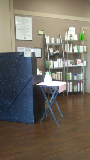 Beauty Salon «Jack & Jill Hair Salon», reviews and photos, 30 Boston St, Lynn, MA 01904, USA