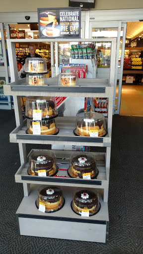 Shopping Mall «Beach Shopping Center», reviews and photos, 1831 Main St, Peekskill, NY 10566, USA