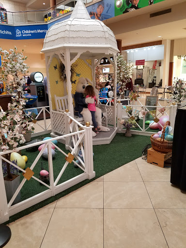 Shopping Mall «Towne East Square», reviews and photos, 7700 E Kellogg Dr, Wichita, KS 67207, USA