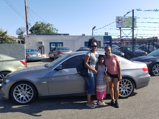 Auto Palace Show, 10504 Hawthorne Blvd, Lennox, CA 90304, USA, 