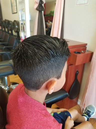 Beauty Salon «J J Dominican Beauty Salon», reviews and photos, 423 Eastern Blvd, Essex, MD 21221, USA