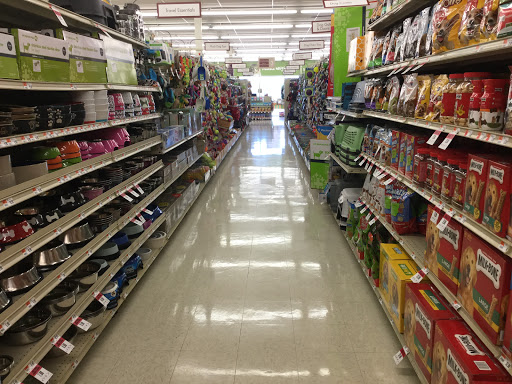 Pet Supply Store «Pet Supplies Plus», reviews and photos, 220 Market Dr, Elyria, OH 44035, USA