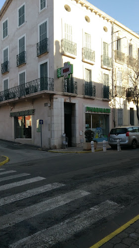 Pharmacie de la Place Sophie Et Sylvie D Sophie à Puget-ville