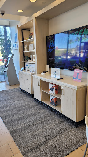 Cable Company «Cox Solutions Store», reviews and photos, 2040 E Rio Salado Pkwy #128, Tempe, AZ 85281, USA