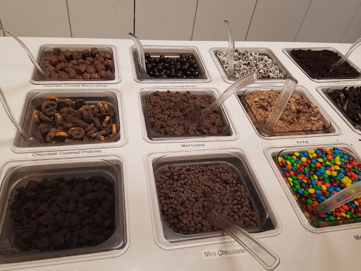 Frozen Yogurt Shop «Peachwave», reviews and photos, 702 Bridgeport Ave, Shelton, CT 06484, USA