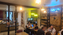 Atmosphère du Restaurant libanais RAAD Four Libanais à Paris - n°15