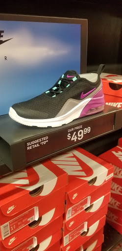 Clothing Store «Nike Factory Store», reviews and photos, 4976 Premium Outlets Way #800, Chandler, AZ 85226, USA