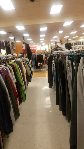 Shopping Mall «Valley Mall», reviews and photos, 977 Valley Rd, Gillette, NJ 07933, USA