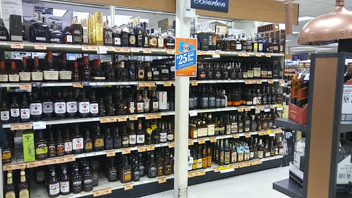 State Liquor Store «NH Liquor & Wine Outlet», reviews and photos, 10 Benning St, West Lebanon, NH 03784, USA