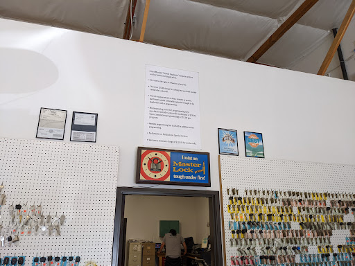 Locksmith «Centerville Locksmith», reviews and photos, 37300 Cedar Blvd c, Newark, CA 94560, USA