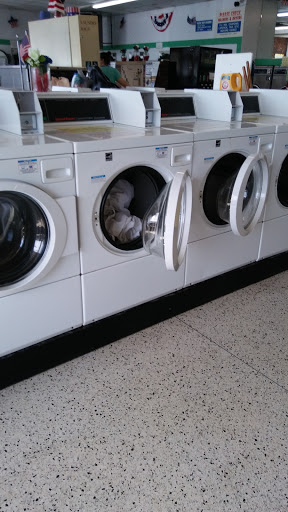 Laundromat «Tubs & Tumbler Coin Laundry & Dry Cleaning Service», reviews and photos, 3680 Elizabeth St, Wayne, MI 48184, USA