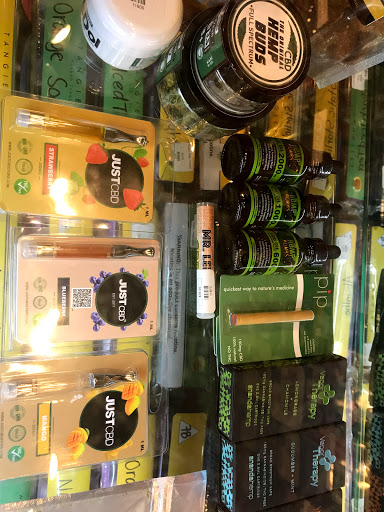 Tobacco Shop «Head Lines Smokes», reviews and photos, 1056 Broad Ripple Ave, Indianapolis, IN 46220, USA