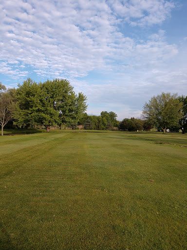 Golf Course «Pine Shores Golf Course», reviews and photos, 515 Fred W Moore Hwy, St Clair, MI 48079, USA