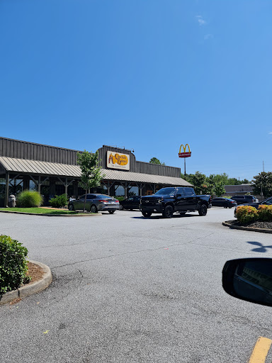 American Restaurant «Cracker Barrel Old Country Store», reviews and photos, 6175 McDonough Dr NW, Norcross, GA 30093, USA