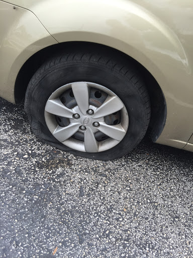 Tire Shop «Discount Tire Store - Sanford, FL», reviews and photos, 3513 S Orlando Dr, Sanford, FL 32773, USA