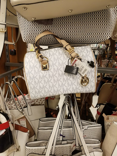 Department Store «T.J. Maxx», reviews and photos, 1650 Miami Gardens Dr, North Miami Beach, FL 33179, USA