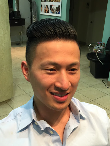 Hair Salon «Vincent Hair Salon», reviews and photos, 106 Westheimer Rd, Houston, TX 77006, USA