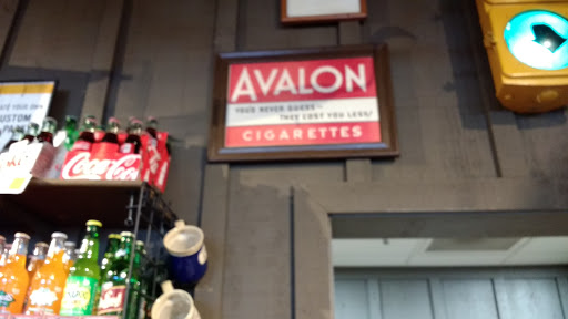 American Restaurant «Cracker Barrel Old Country Store», reviews and photos, 901 Veterans Memorial Pkwy, St Charles, MO 63303, USA