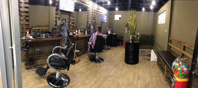 BARBERIA Y PELUQUERIA LATINA - Quito