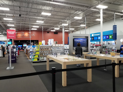 Electronics Store «Best Buy», reviews and photos, 701 N Milwaukee Ave, Vernon Hills, IL 60061, USA