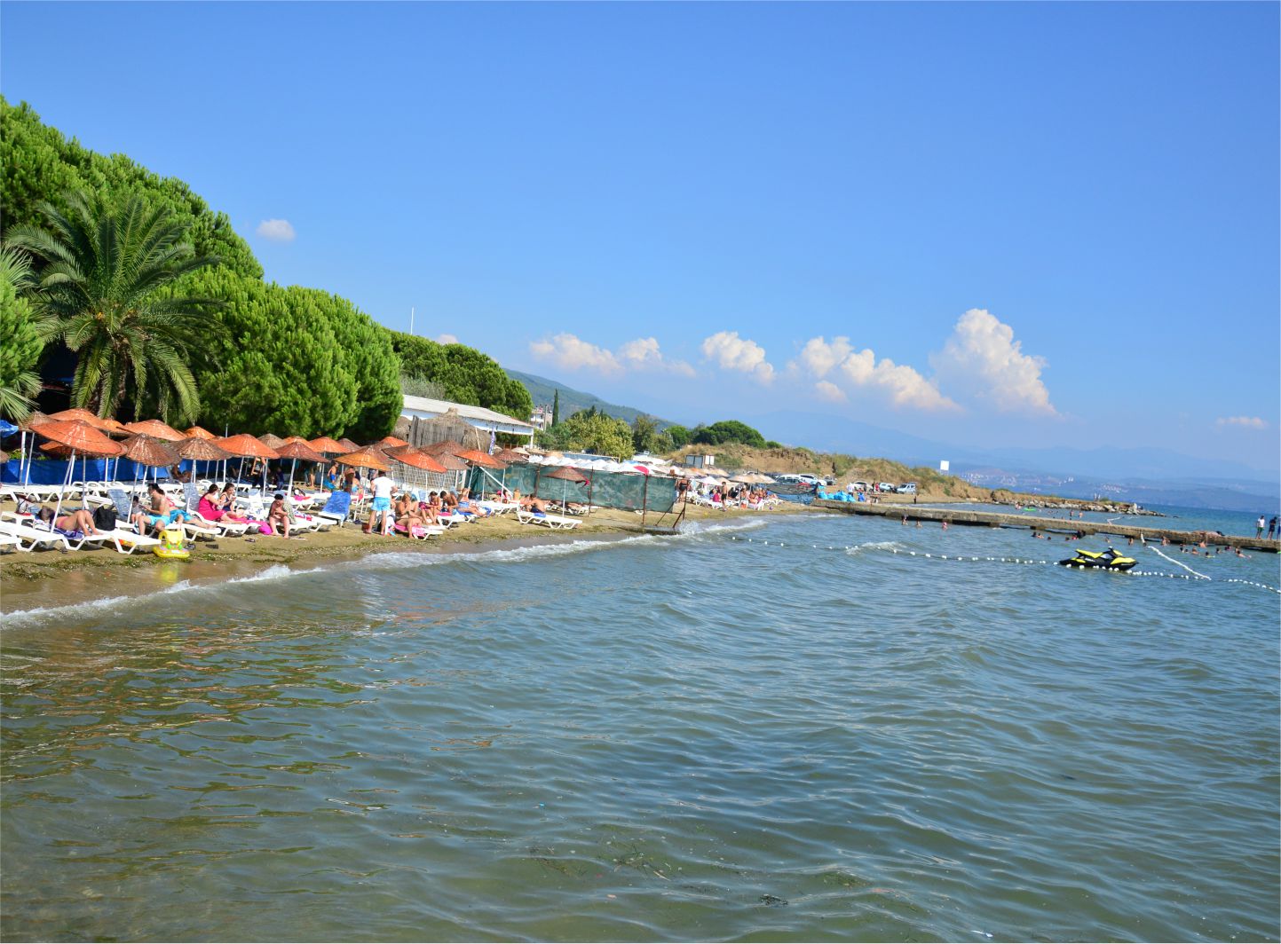Fotografija Buyukkumla Plaji z srednje stopnjo čistoče