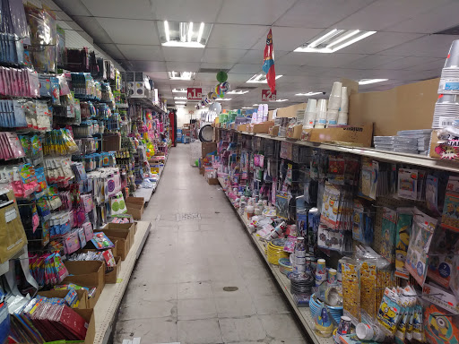 Discount Store «Crenshaw Discount Store», reviews and photos, 3657 Crenshaw Blvd, Los Angeles, CA 90016, USA